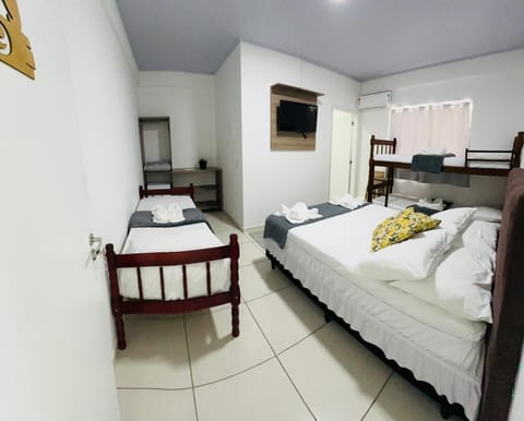 Standard Room | Minibar, free WiFi, bed sheets