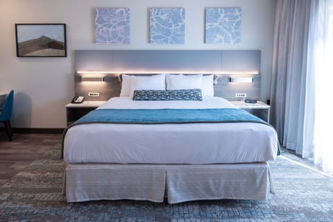 Junior Room | Premium bedding, pillowtop beds, in-room safe, desk