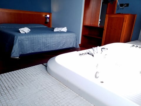 Suite (With Mini Swimming Pool) | Minibar, in-room safe, desk, soundproofing