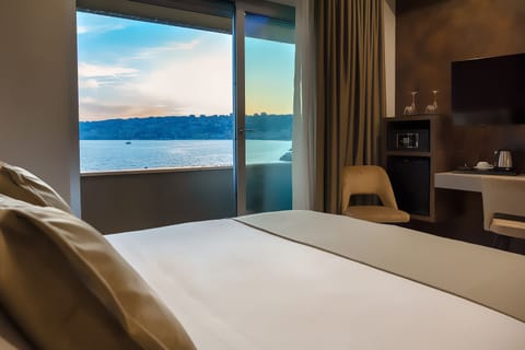 Premier Room, Hot Tub, Sea View | Balcony view