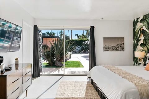 Studio (Multiple Bedrooms) | Interior