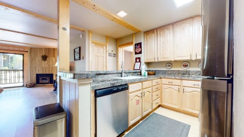 Condo, 1 King Bed with Sofa bed, Patio, Mountain View (Summit Cozy Condo Getaway) | Private kitchen | Coffee/tea maker