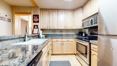 Condo, 1 King Bed with Sofa bed, Patio, Mountain View (Summit Cozy Condo Getaway) | Private kitchen | Coffee/tea maker