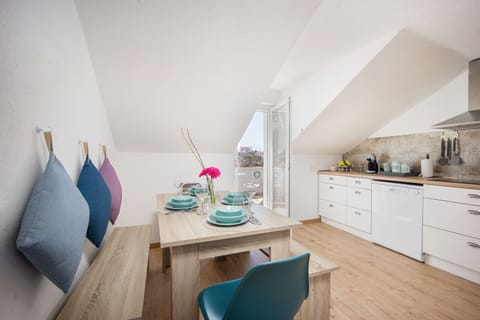 Family Apartment | Dining