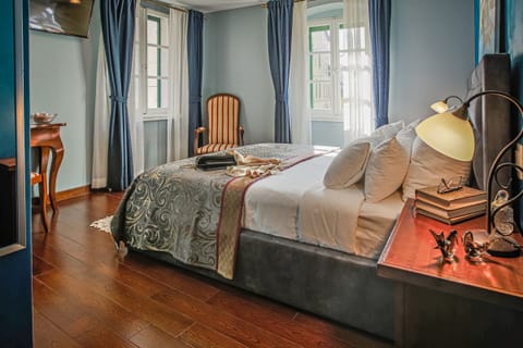 Superior Double Room | Minibar, in-room safe, desk, laptop workspace