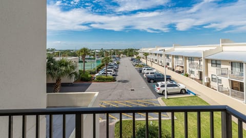 Condo, 1 Bedroom | Property grounds