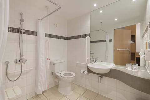 Room, 1 Double Bed, Accessible | Bathroom | Shower, eco-friendly toiletries, hair dryer, towels