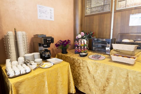 Daily buffet breakfast (EUR 8 per person)