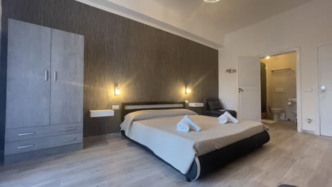 Luxury Room, 1 Bedroom, Terrace, City View | Premium bedding, down comforters, minibar, desk