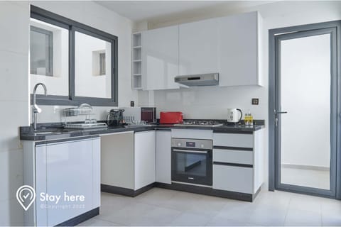 Superior Apartment | Private kitchen | Full-size fridge, microwave, oven, espresso maker