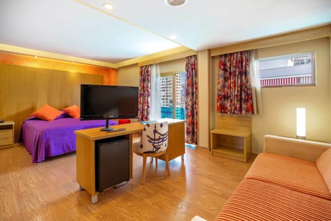 Superior Double Room, Terrace | In-room safe, desk, free WiFi, bed sheets