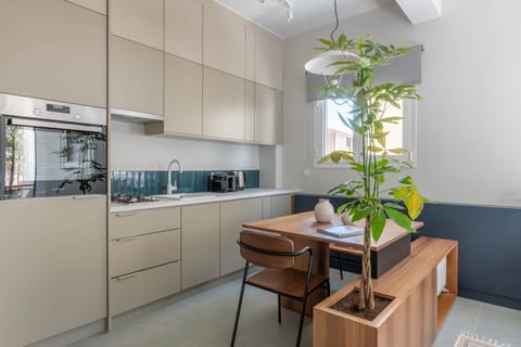 Standard Apartment | Private kitchen | Fridge, oven, stovetop, dishwasher