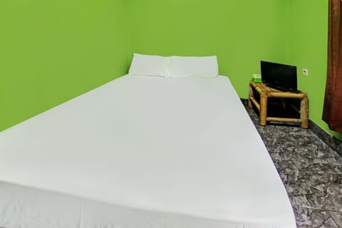 Double Room | Free WiFi, bed sheets