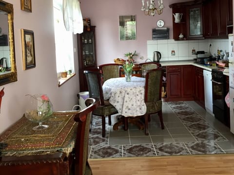 House | Private kitchen | Stovetop, coffee/tea maker, highchair