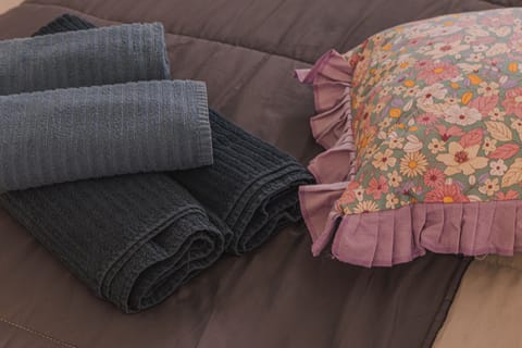 Deluxe Room | Desk, free WiFi