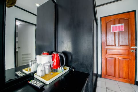 Deluxe Double Room, Balcony, Sea View | Free WiFi, bed sheets