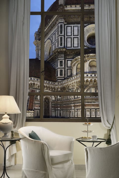 Deluxe Suite, City View (Altana) | City view