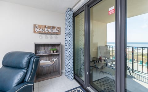 Condo, 1 Bedroom | View from property