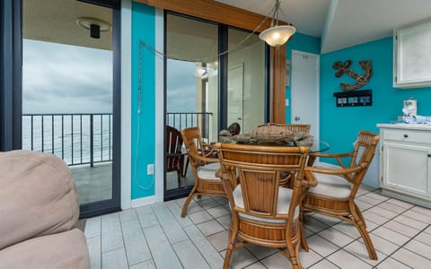 Condo, 1 Bedroom | Dining