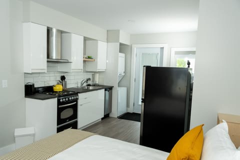 Suite 3, 1 Queen Bed | Private kitchen | Full-size fridge, microwave, oven, stovetop