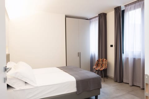 Junior Suite, 1 Bedroom, Kitchenette | Frette Italian sheets, premium bedding, down comforters, pillowtop beds