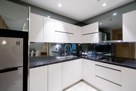 Deluxe Room | Private kitchen | Electric kettle