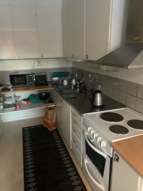 Apartment | Private kitchen | Fridge, microwave, oven, stovetop