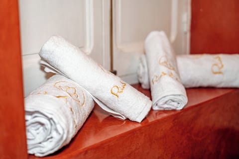 Suite Marrakech | Select Comfort beds, free WiFi, bed sheets