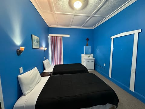 Twin Room | Free WiFi, bed sheets