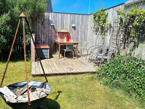 House | Outdoor dining