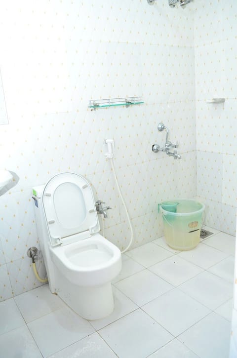 Deluxe Double Room | Bathroom