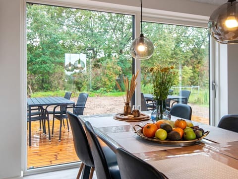House | Dining