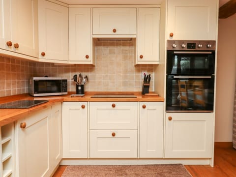 Fridge, dishwasher, electric kettle, toaster