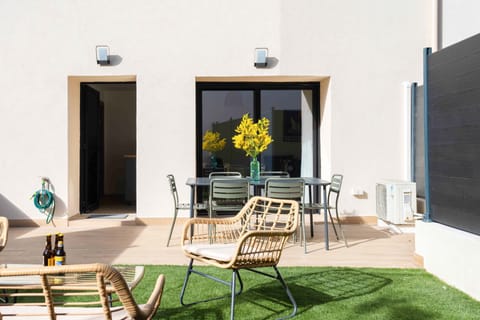 Comfort Villa | Terrace/patio