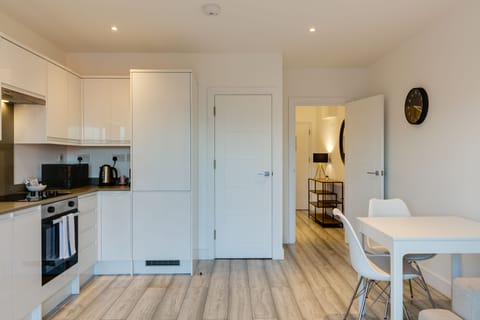 One Bedroom Apartment - Rooftop Terrace | Private kitchen | Full-size fridge, microwave, oven, dishwasher