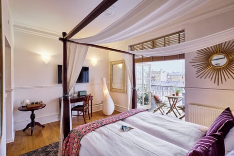 Deluxe Double Room | Free WiFi, bed sheets