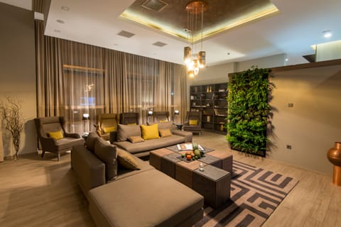 Lobby lounge