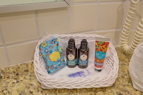 Deluxe Triple Room | Minibar, in-room safe, desk, soundproofing