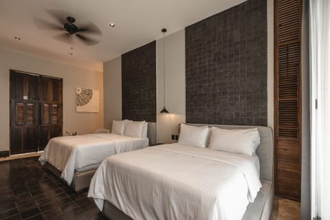 Superior Suite, Garden View | Premium bedding, down comforters, free minibar, in-room safe