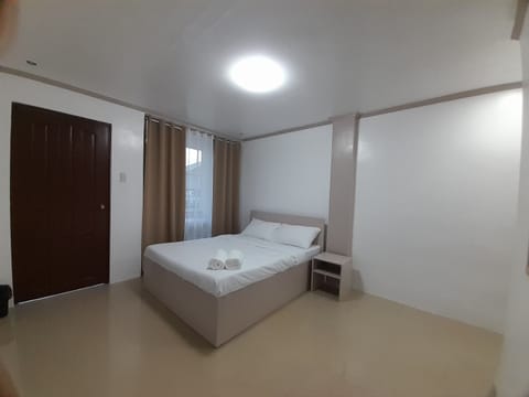 Basic Single Room, 1 Bedroom, Non Smoking, Pool View | Free WiFi, bed sheets