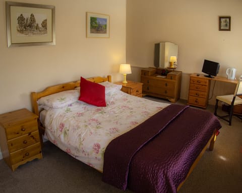 Double Room | Free WiFi, bed sheets
