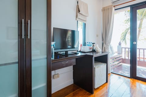 Family Sea View on 2 nd floor | Blackout drapes, free WiFi, bed sheets