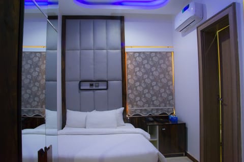 Deluxe Single Room | Desk, laptop workspace, free WiFi