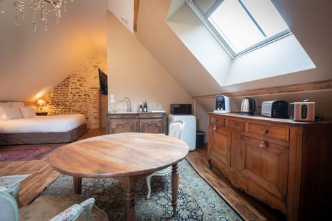 Premium bedding, minibar, individually decorated, individually furnished