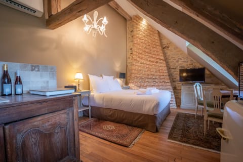 Design Double Room | Premium bedding, minibar, individually decorated, individually furnished