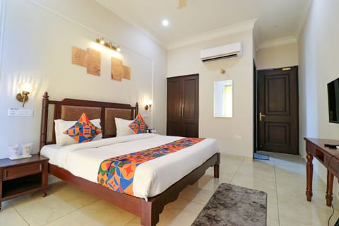 Deluxe Room | Egyptian cotton sheets, premium bedding, in-room safe, free WiFi