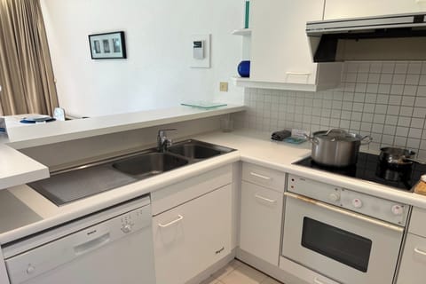 Family Apartment, 3 Bedrooms, 2 Bathrooms, Sea Facing (Westhinder 200m From Sea) | Private kitchen | Fridge, microwave, oven, stovetop