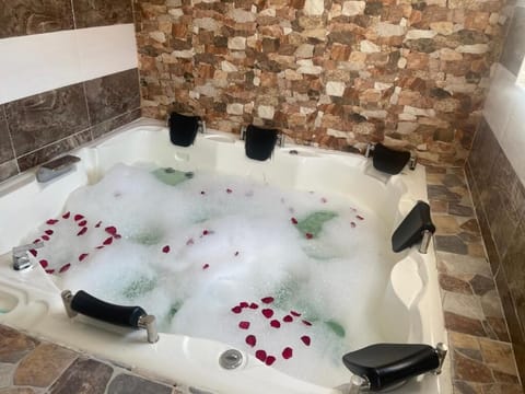 Private spa tub