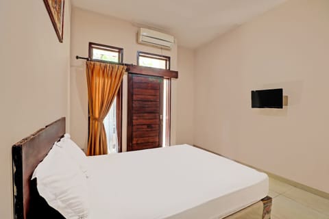 Deluxe Double Room | Desk, laptop workspace, free WiFi, bed sheets