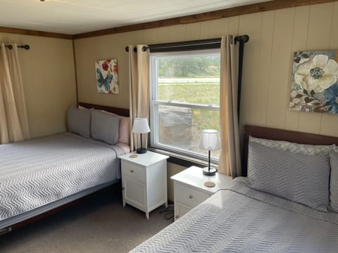 Family Cabin | Down comforters, free WiFi, bed sheets